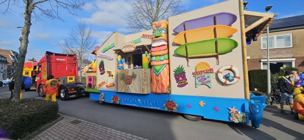 Carnavalswagen opbouw / onderdelen tropisch thema, Hobby en Vrije tijd, Feestartikelen, Ophalen
