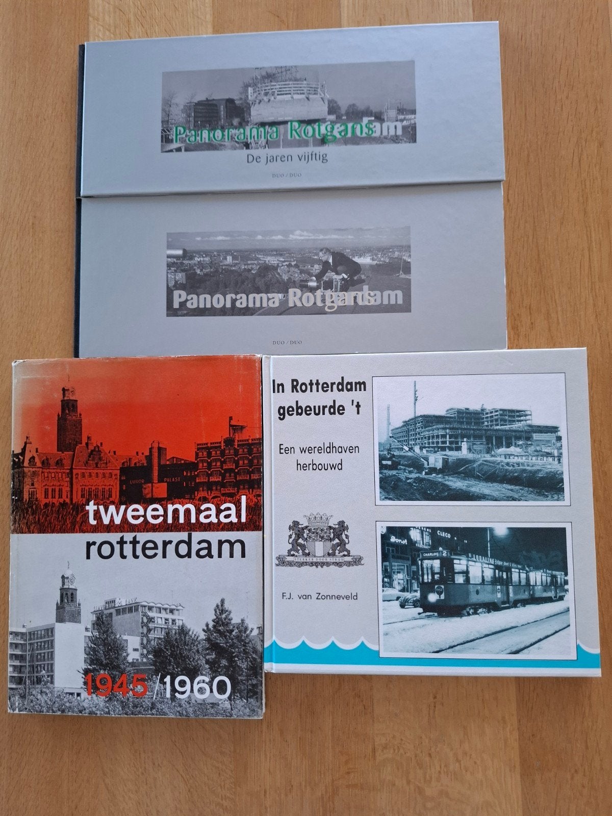 Rotterdam - 4 boeken, Boeken, Ophalen of Verzenden, 20e eeuw of later, Zo goed als nieuw