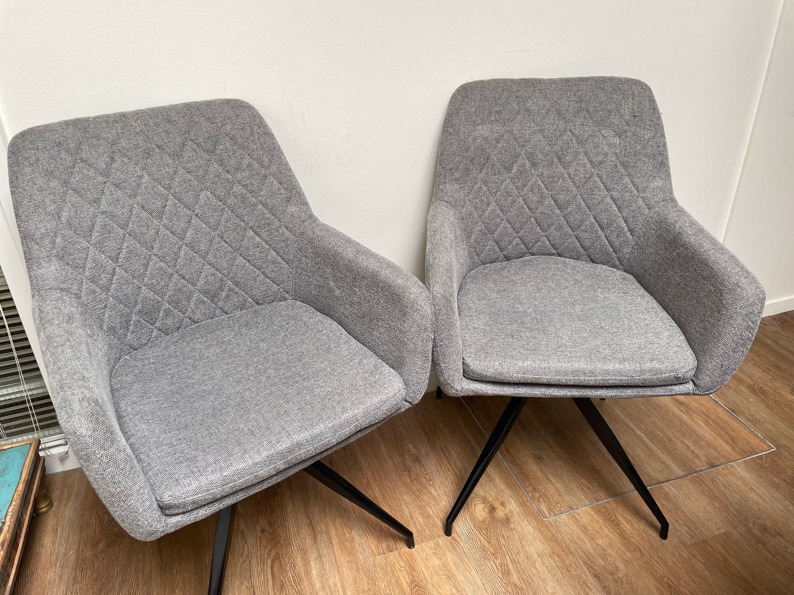Twee grijze eetkamerstoelen met draaivoet, Ophalen, Gebruikt, Twee, Stof