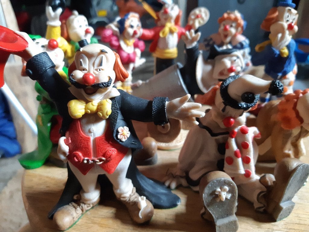 Clowns. Mooie gedetailleerde beelden.  Allemaal lachen., Ophalen of Verzenden, Zo goed als nieuw, Overige typen