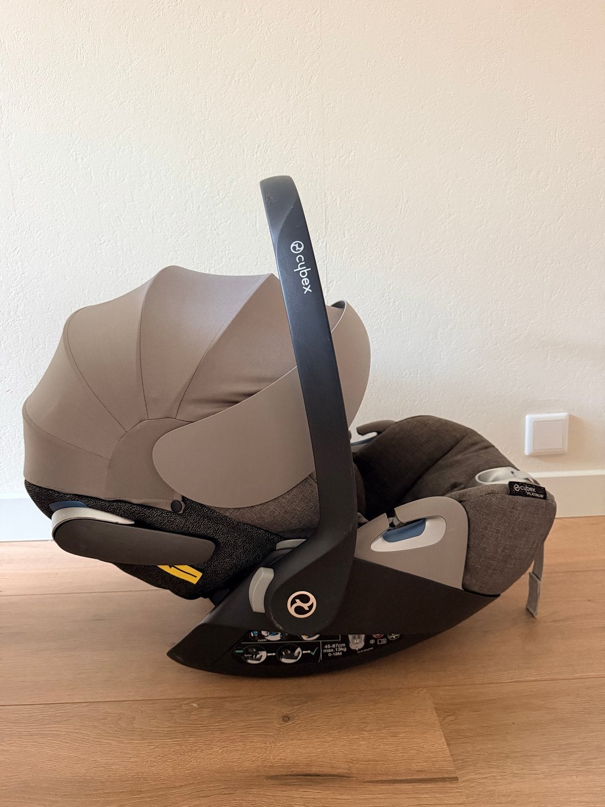 Cybex cloud Z i-Size Plus autostoel - zo goed als nieuw, Autogordel of Isofix, Zijbescherming, Zo goed als nieuw, 0 t/m 13 kg