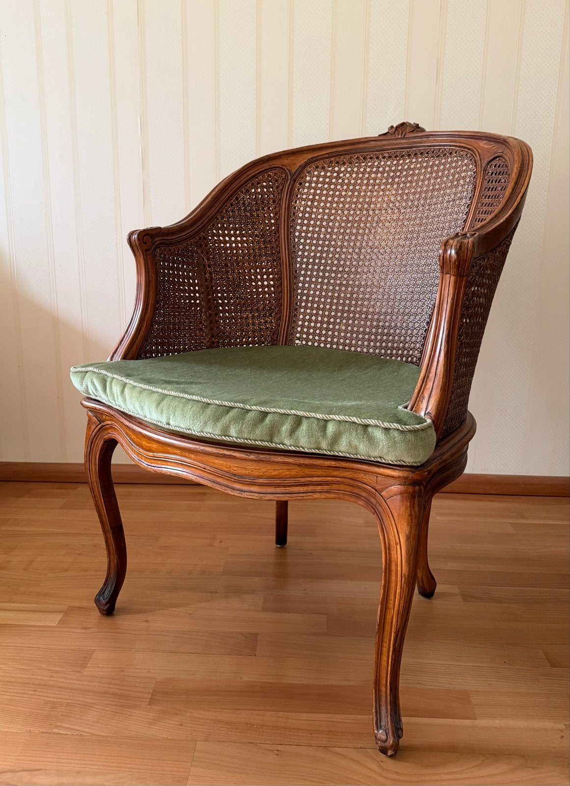 Antieke Breistoel met rotan en groen fluweel, Ophalen