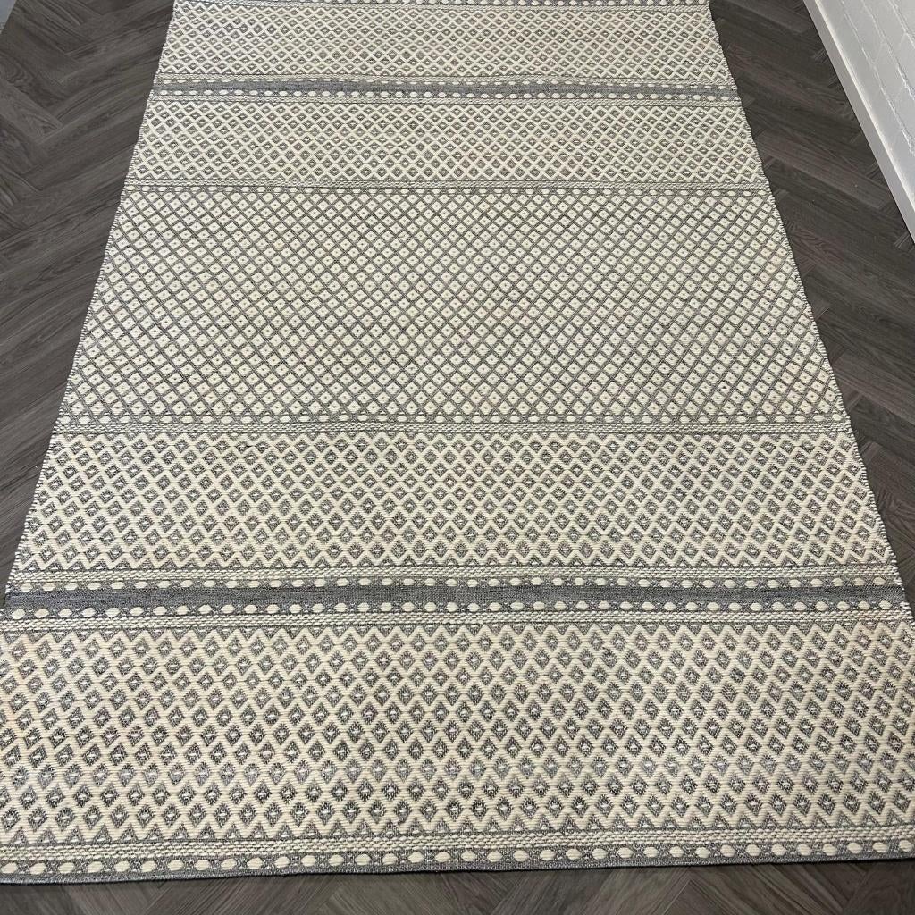 Brinker Saint Ivory Vloerkleed - 200x300cm, Grijs, 200 cm of meer, Ophalen of Verzenden, Zo goed als nieuw