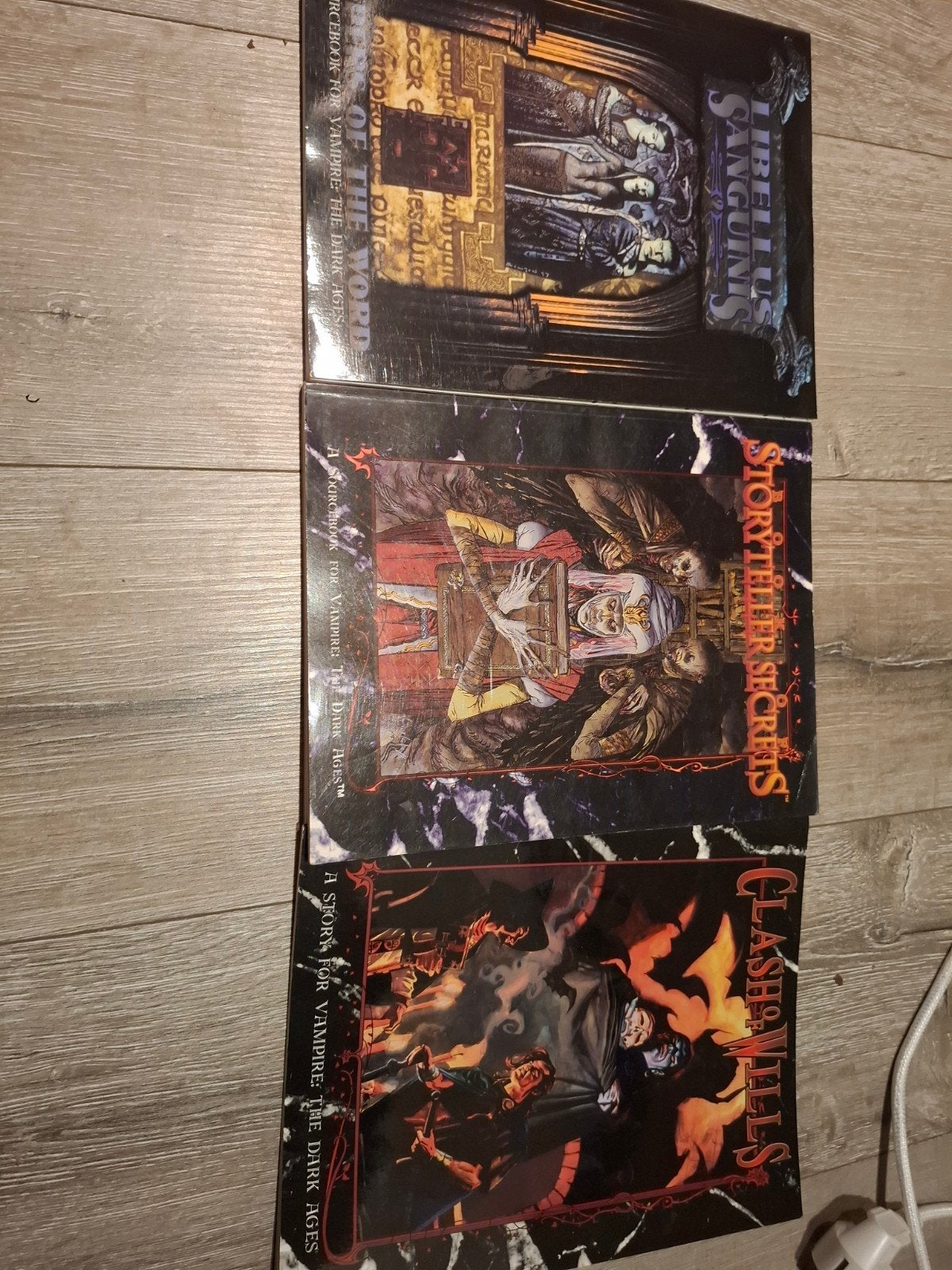 Vampire: The Dark Ages RPG Boeken (3 stuks), Ophalen of Verzenden, Gelezen, White Wolf Publishing
