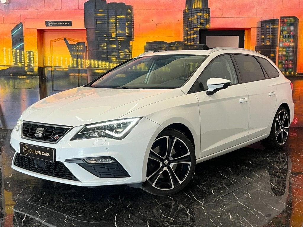 Seat LEON ST 1.8 TSI FR Connect Pano|Carplay|Vol!, 1272 kg, Gebruikt, 4 cilinders, Leon