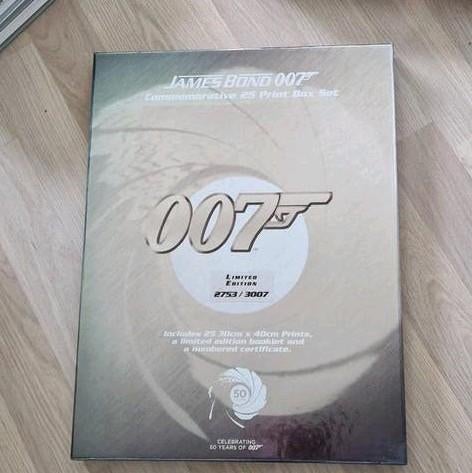 James Bond 25 posters 30/40 cm in boxset, Ophalen