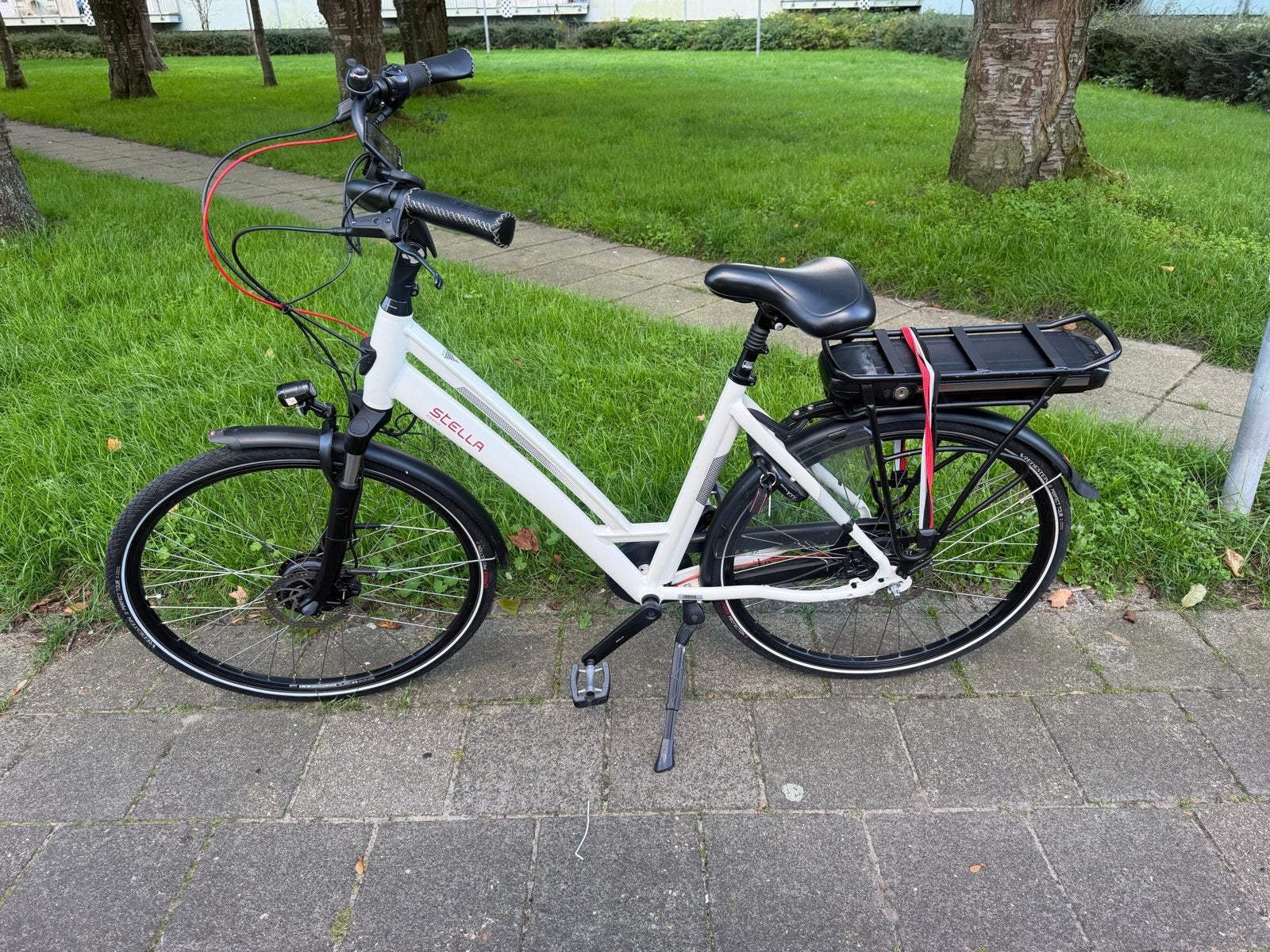 E-bike Stella Cosmo elektrische fiets Nieuw, Fietsen en Brommers, Ophalen of Verzenden, Zo goed als nieuw, 50 km per accu of meer