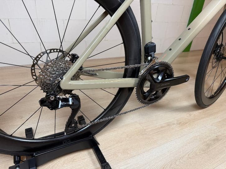 Rose Xlite 04 - 105 Di2 - Newmen Carbon - 57 cm, 28 inch, Carbon, Heren, Niet ingevuld