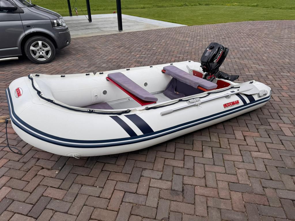 Suzumar 360 met 6 pk suzuki NIEUWSTAAT!, Watersport en Boten, Rubberboten, Ophalen, Airdeck, 4 m, Suzumar