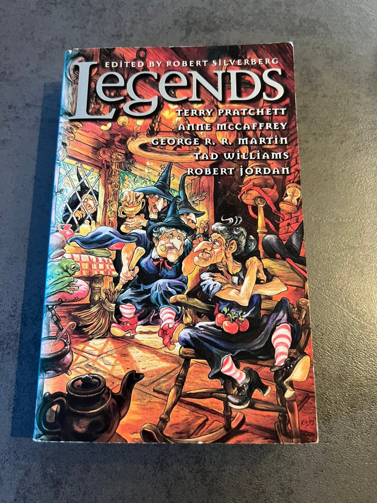 Legends - fantasy verhalen bundel, Ophalen of Verzenden, Zo goed als nieuw