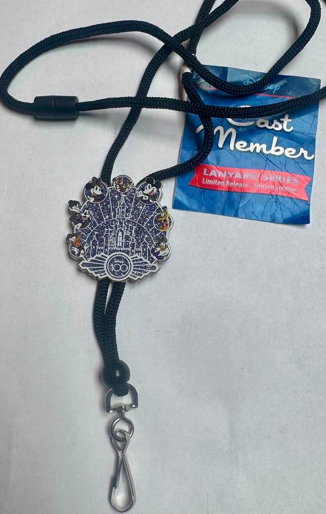 Disney member cast limeted lanyard keycord, Ophalen of Verzenden, Overige figuren, Nieuw, Beeldje of Figuurtje