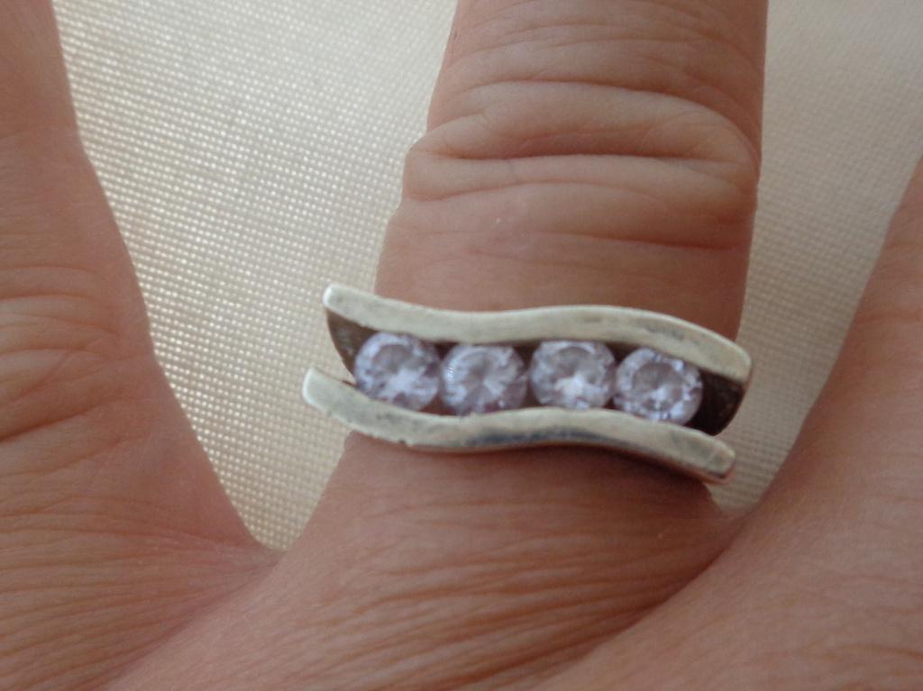 zilveren royale design ring met heldere stenen [434], Sieraden, Tassen en Uiterlijk, Ringen, Verzenden, Zo goed als nieuw, 17 tot 18