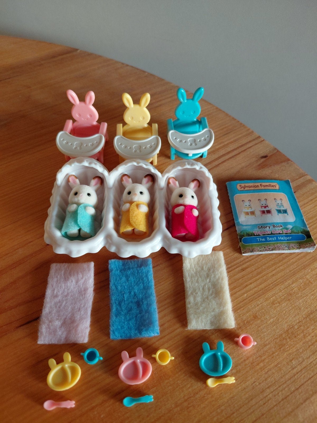 Sylvanian Families drieling mini-konijntjes compleet, Ophalen of Verzenden, Zo goed als nieuw, Poppenhuis