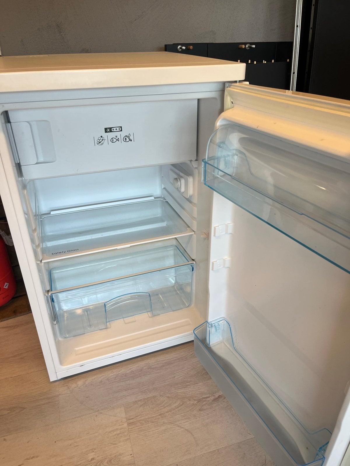 Exquisit Koelkast - Defect, nog netjes, Witgoed en Apparatuur, Koelkasten en IJskasten, Ophalen, Niet werkend, Zonder vriesvak