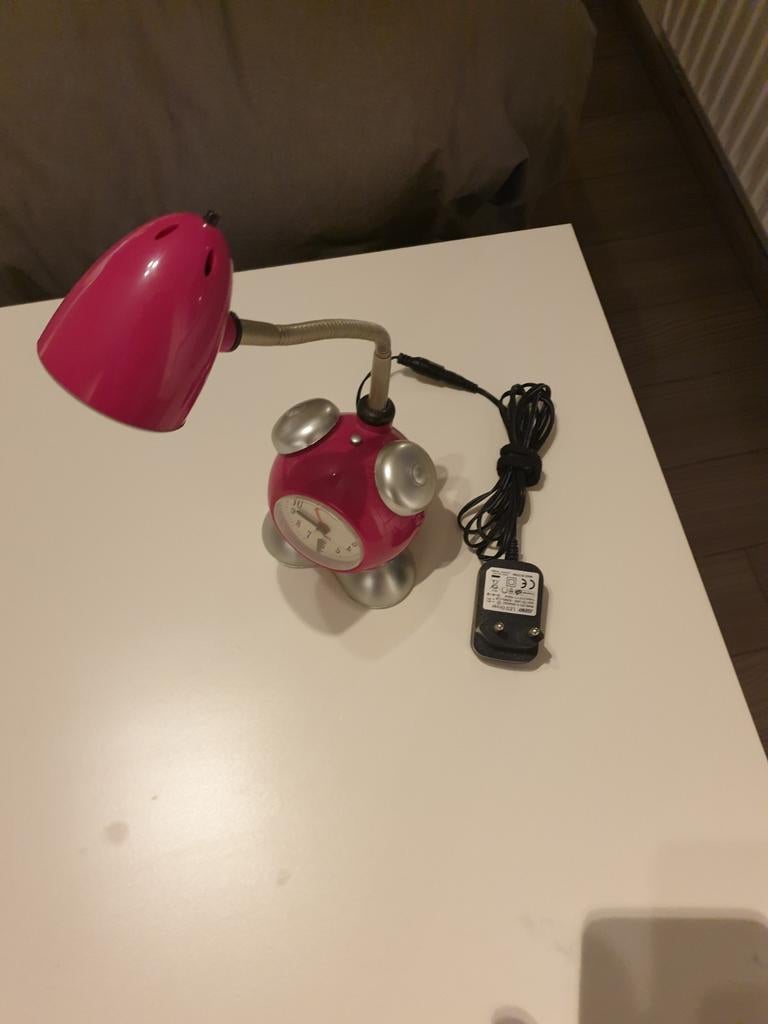 Roze bureaulamp met wekker - Flexibele leeslamp, Modern, Speels, Ophalen of Verzenden, Zo goed als nieuw, Minder dan 50 cm