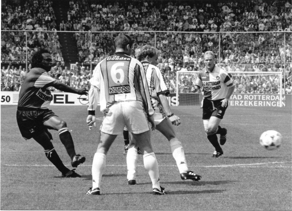 persfoto Piet Bouts 19-05-1997 Feyenoord- Sparta 2x, Verzenden, Zo goed als nieuw, Feyenoord, Poster, Plaatje of Sticker