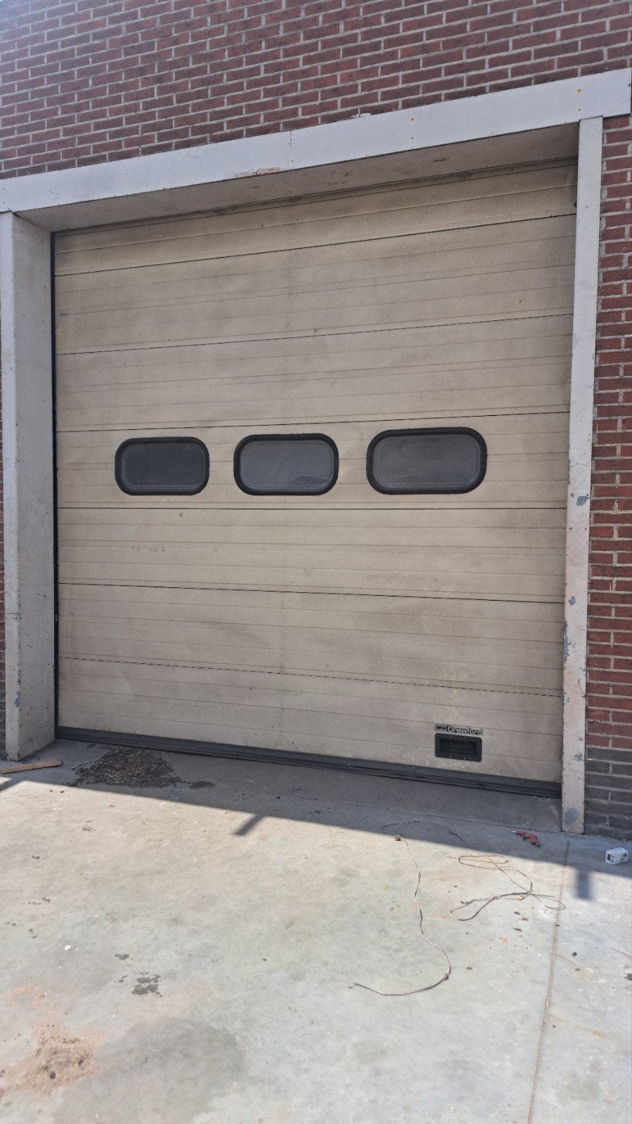 Gebruikte roldeur Crawford 335x335 cm met ramen, Ophalen, Gebruikt, Garagedeur, Schuifdeur