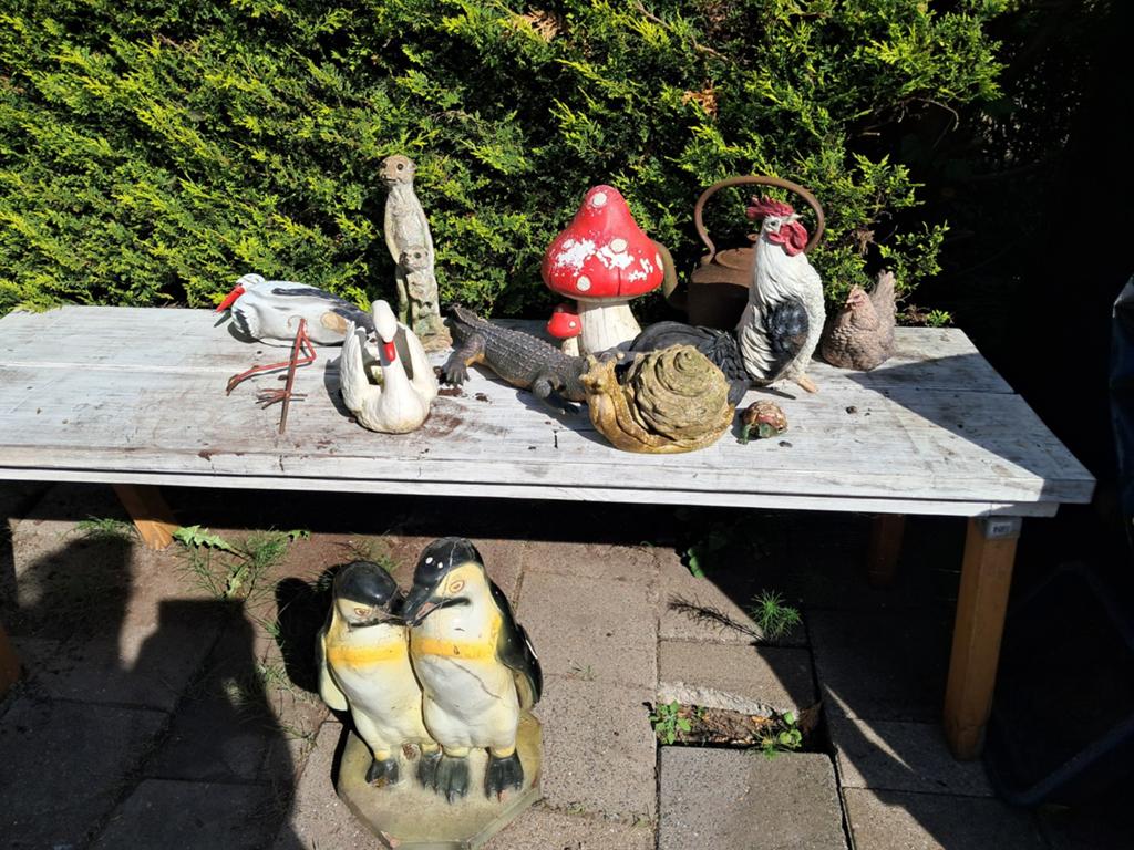 Gratis vintage Tuinbeeld Pinguïns - Decoratie voor Buiten, Tuin en Terras, Tuinbeelden, Ophalen of Verzenden, Gebruikt, Beton