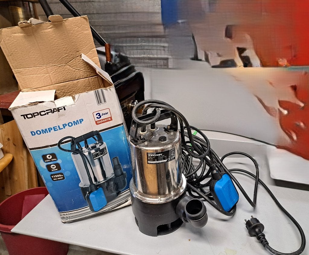 Nieuwe Topcraft Dompelpomp 650W - Ongebruikt in Doos, Tuin en Terras, Ophalen of Verzenden, Nieuw, Elektrisch, Dompelpomp