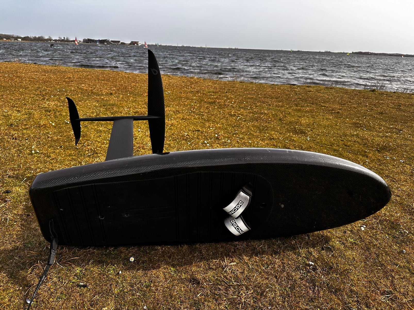 Full Carbon sandwich custom wingboard 83L, Watersport en Boten, Wingsurfen, Ophalen, Zo goed als nieuw, Wingsurf-board