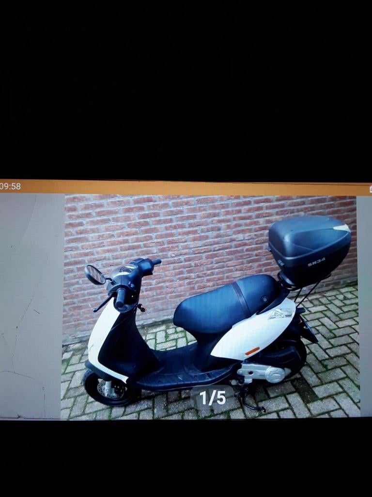 Vespa zip 4takt iget 2019 laag km in zeer goed staat nog ,,, Zip, Zo goed als nieuw, Benzine, Maximaal 25 km/u