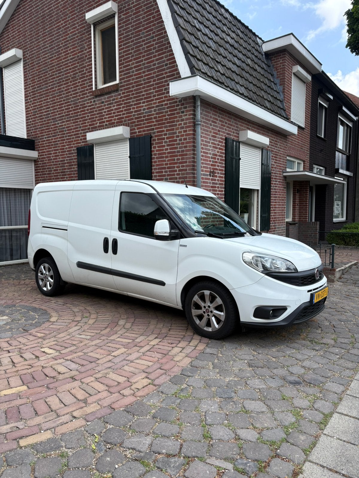 Fiat Doblo C 1.6 2015.  Maxi. 116000 km. Wit.  Nieuwe APK., 21 km/l, Euro 5, Stof, 4 cilinders