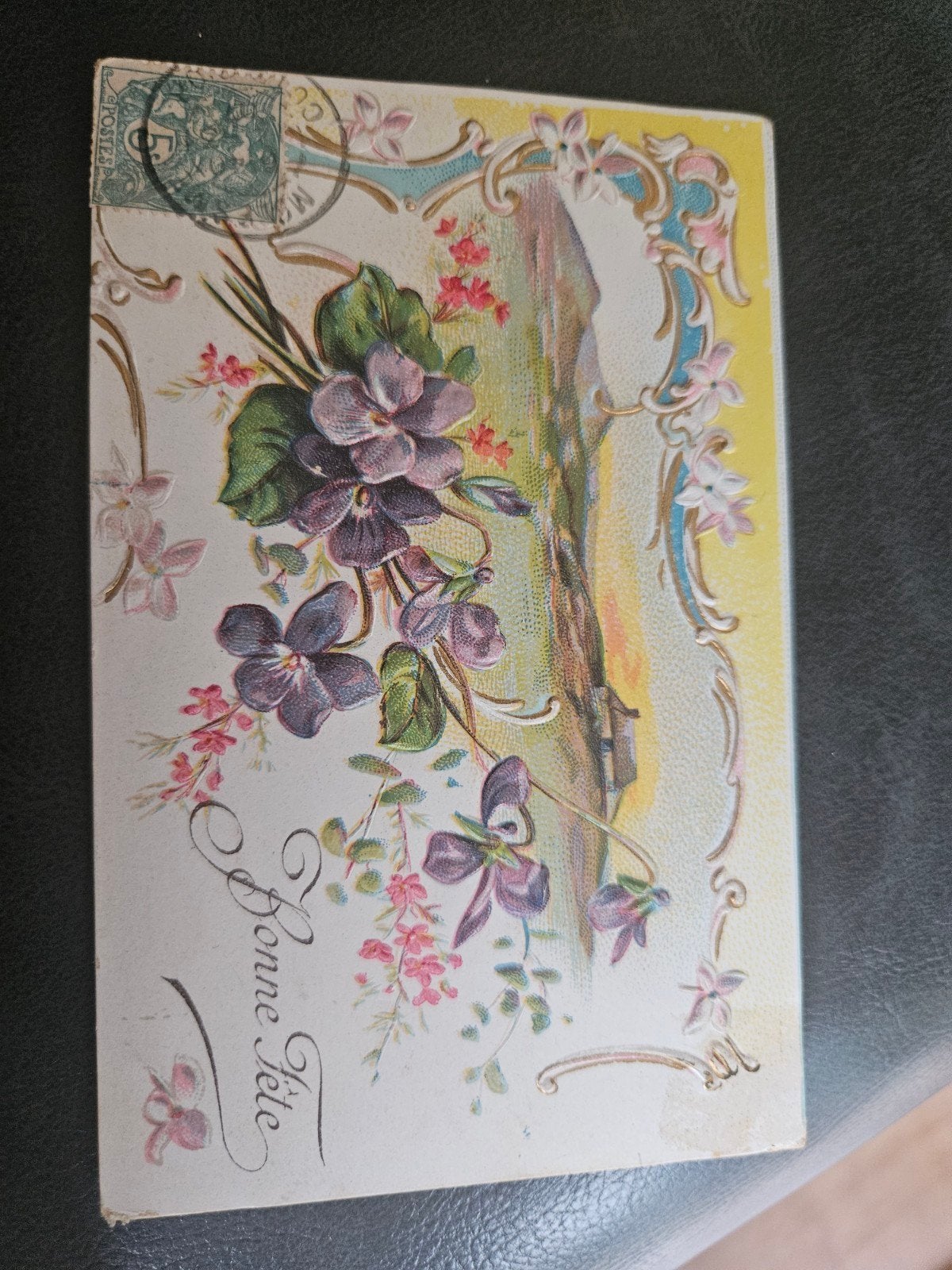 Brocante relief  viooltjes,, Ophalen of Verzenden