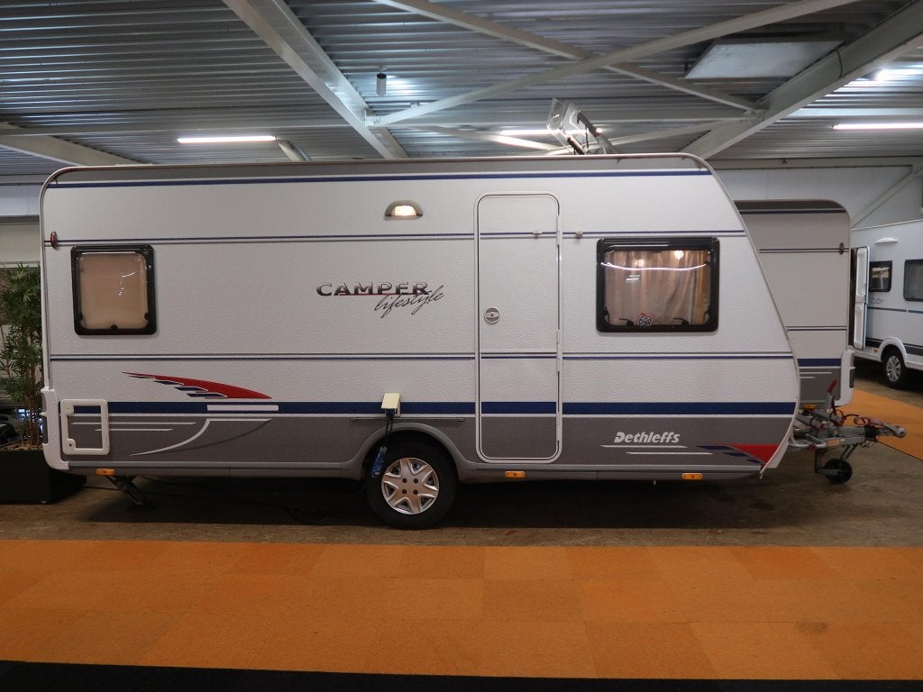 Dethleffs Camper 450 DB MET LOSSE LUIFEL, Caravans en Kamperen, Caravans, Overige typen, Rondzit, Schokbreker, Tot en met 4