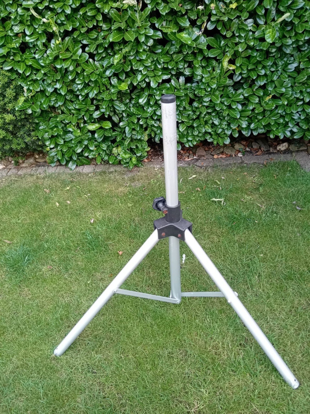 Schotelstatief - Stevig en Verstelbaar, Ophalen, Driepoot, 150 tot 175 cm, Inklapbaar