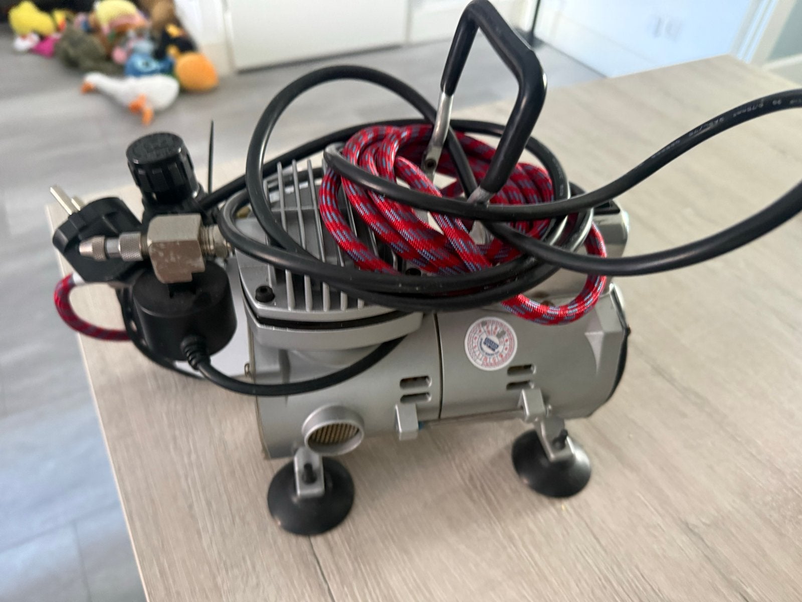 Compacte Airbrush Compressor - Zo goed als nieuw, Doe-het-zelf en Verbouw, 6 tot 10 bar, Ophalen of Verzenden, Zo goed als nieuw
