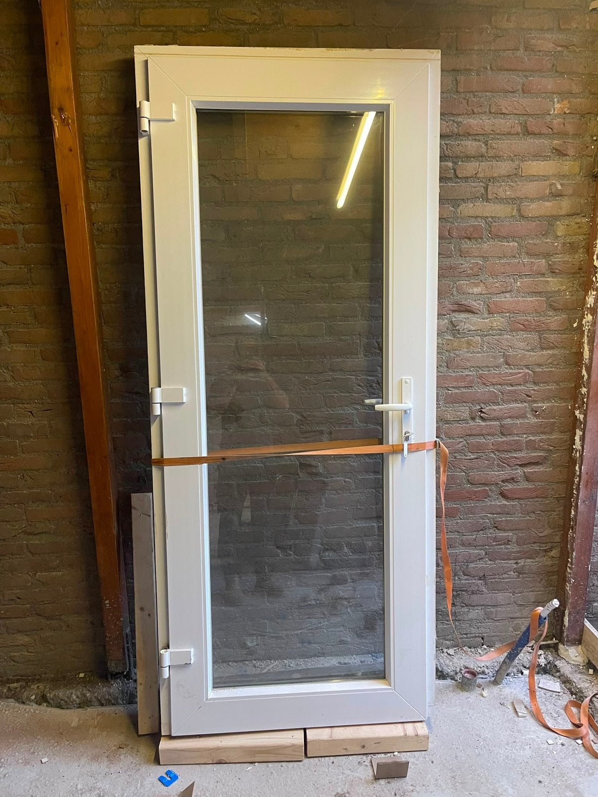 Kozijn met glas, Doe-het-zelf en Verbouw, Kozijnen en Schuifpuien, Kunststof, Raamkozijn, Zo goed als nieuw, 150 tot 225 cm