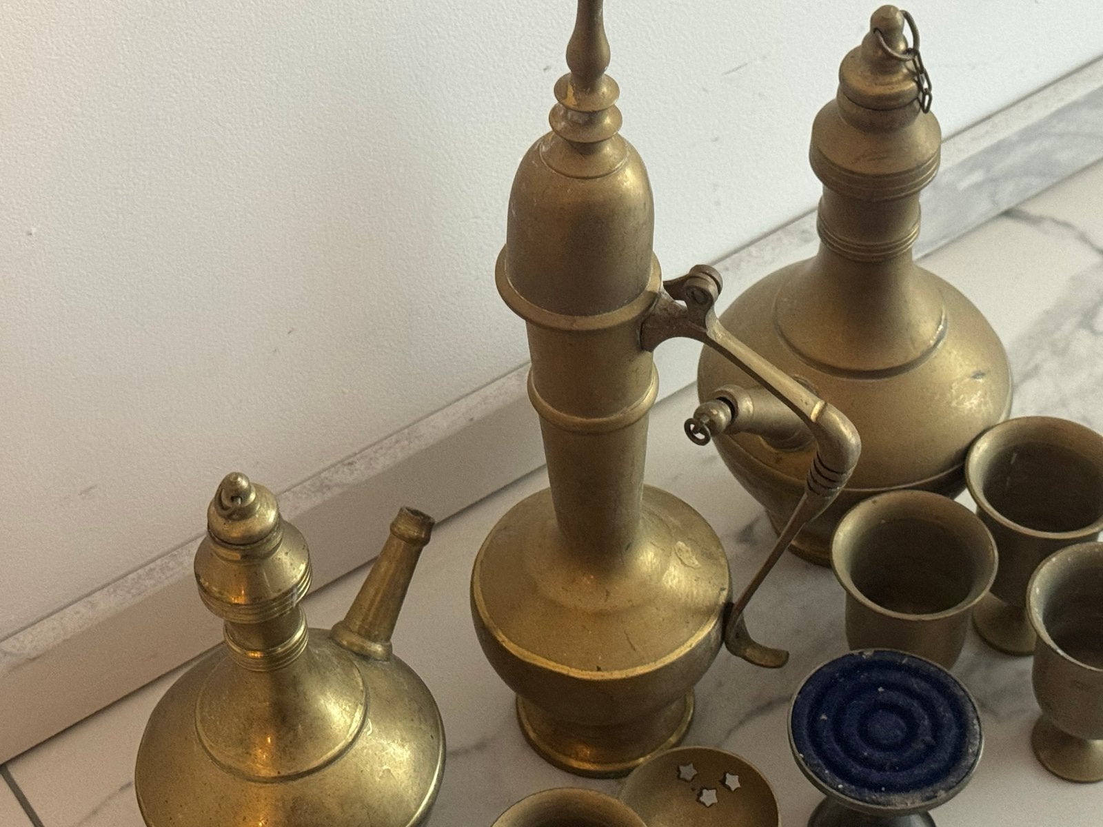 Antieke messing kannen en bekers set, Antiek en Kunst, Ophalen of Verzenden, Koper