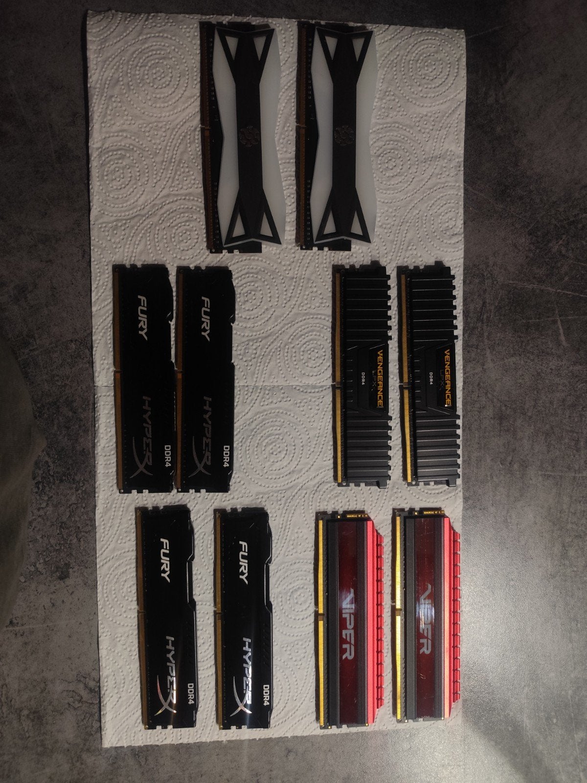 5 sets DDR4 RAM 2x8GB (16GB per set) - Getest en Werkend, Gebruikt, DDR4, Ophalen of Verzenden, Desktop