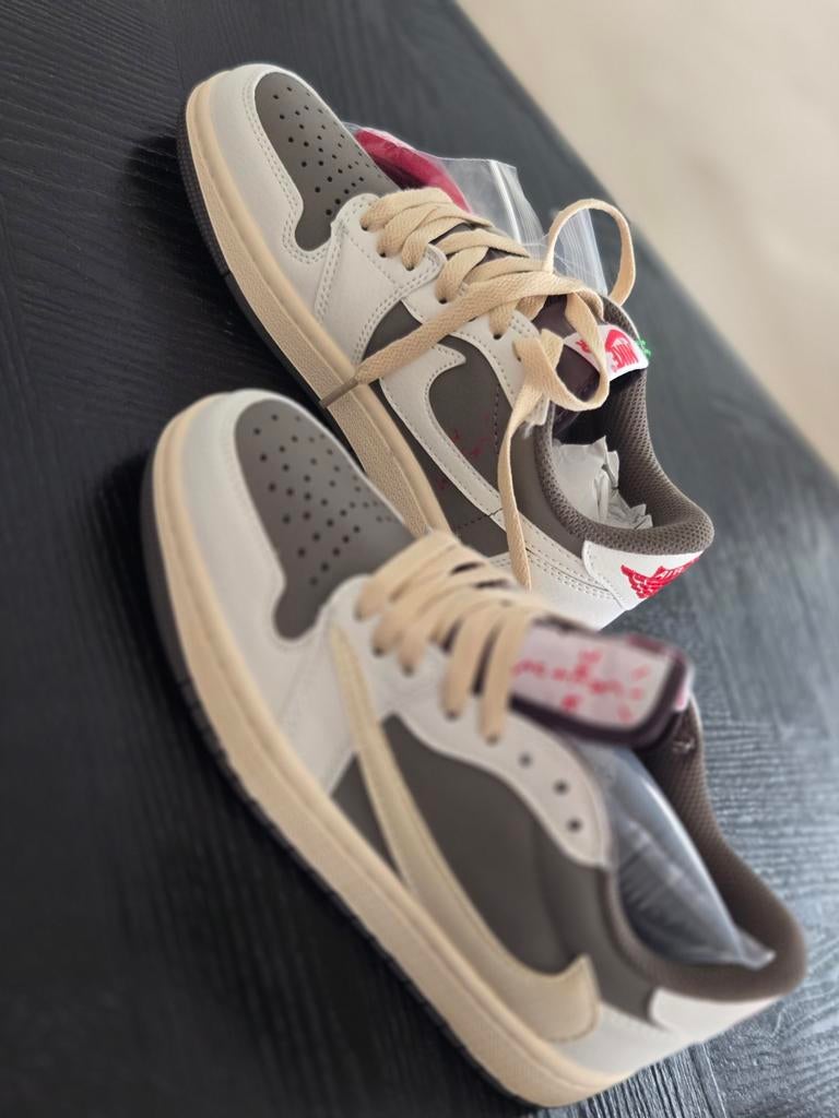 Nieuwe Travis Scott Gympen - Maat 36,5 met Extra Veters, Overige kleuren, Nieuw, Ophalen of Verzenden, Sneakers of Gympen