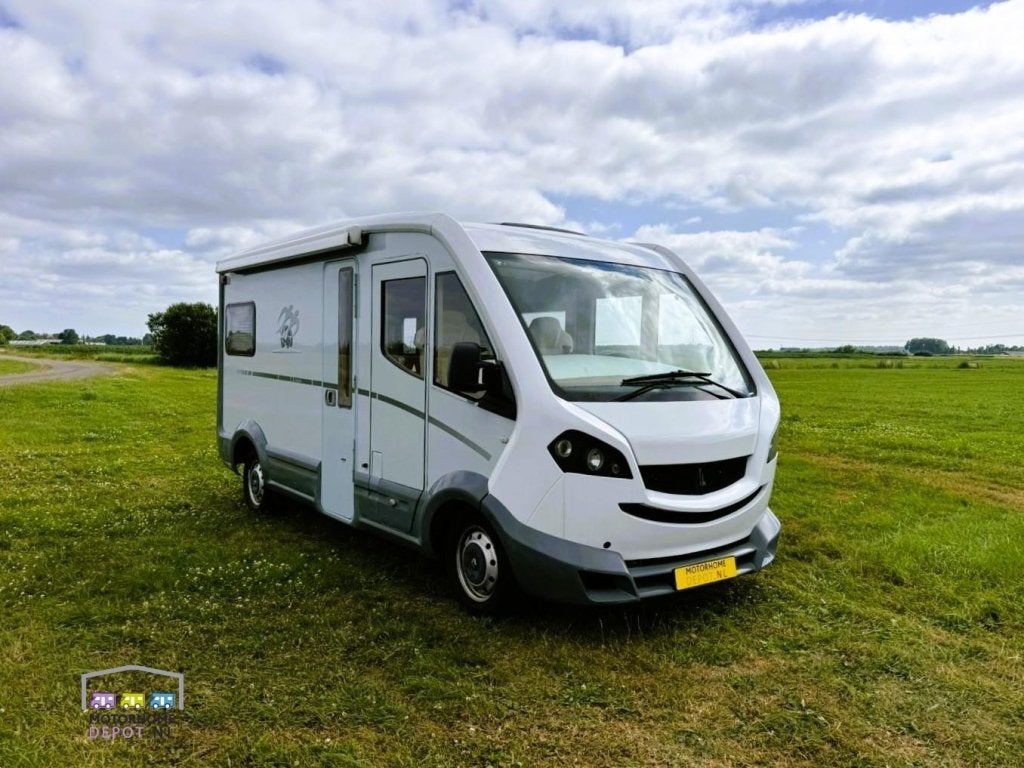 Knaus C-Liner | 2009 | 59500 KM | Dwarsbed | Fietsendrager, Caravans en Kamperen, Campers, Koelkast, Ringverwarming, Tot en met 2