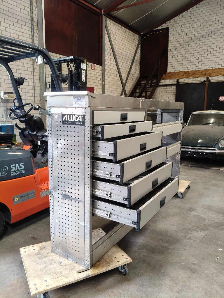ALUCA (1203) L251 B42 H135 €1199, Ophalen, Zo goed als nieuw, Info@laaiin.nl, Laaiin