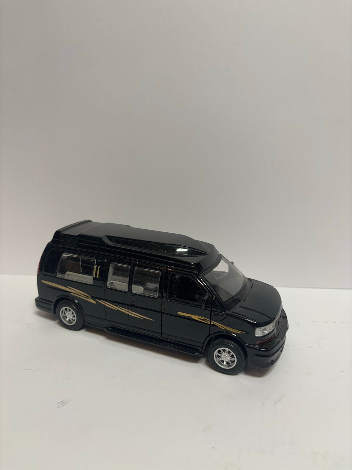 Zwarte Chevrolet Express Van Modelauto - Gedetailleerd, Ophalen of Verzenden, Zo goed als nieuw