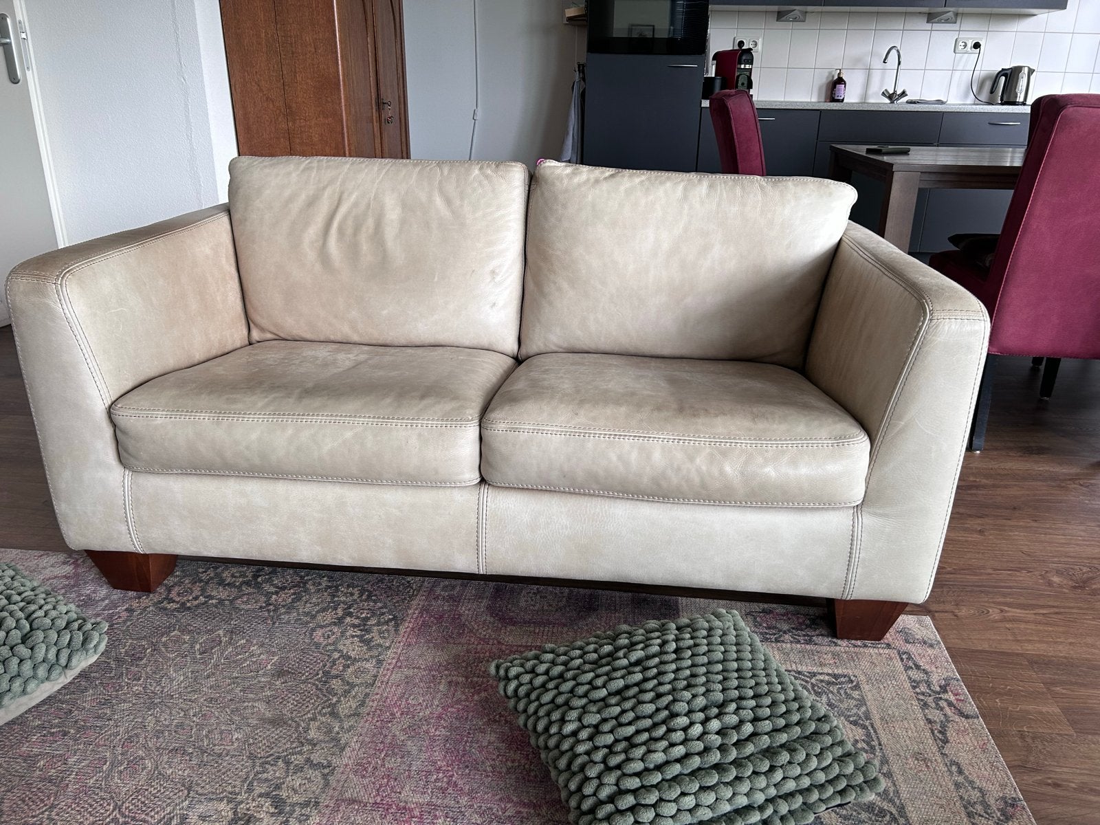 Comfortabele tweepersoons leren bank - beige, Ophalen, Gebruikt, 150 tot 200 cm, Tweepersoons