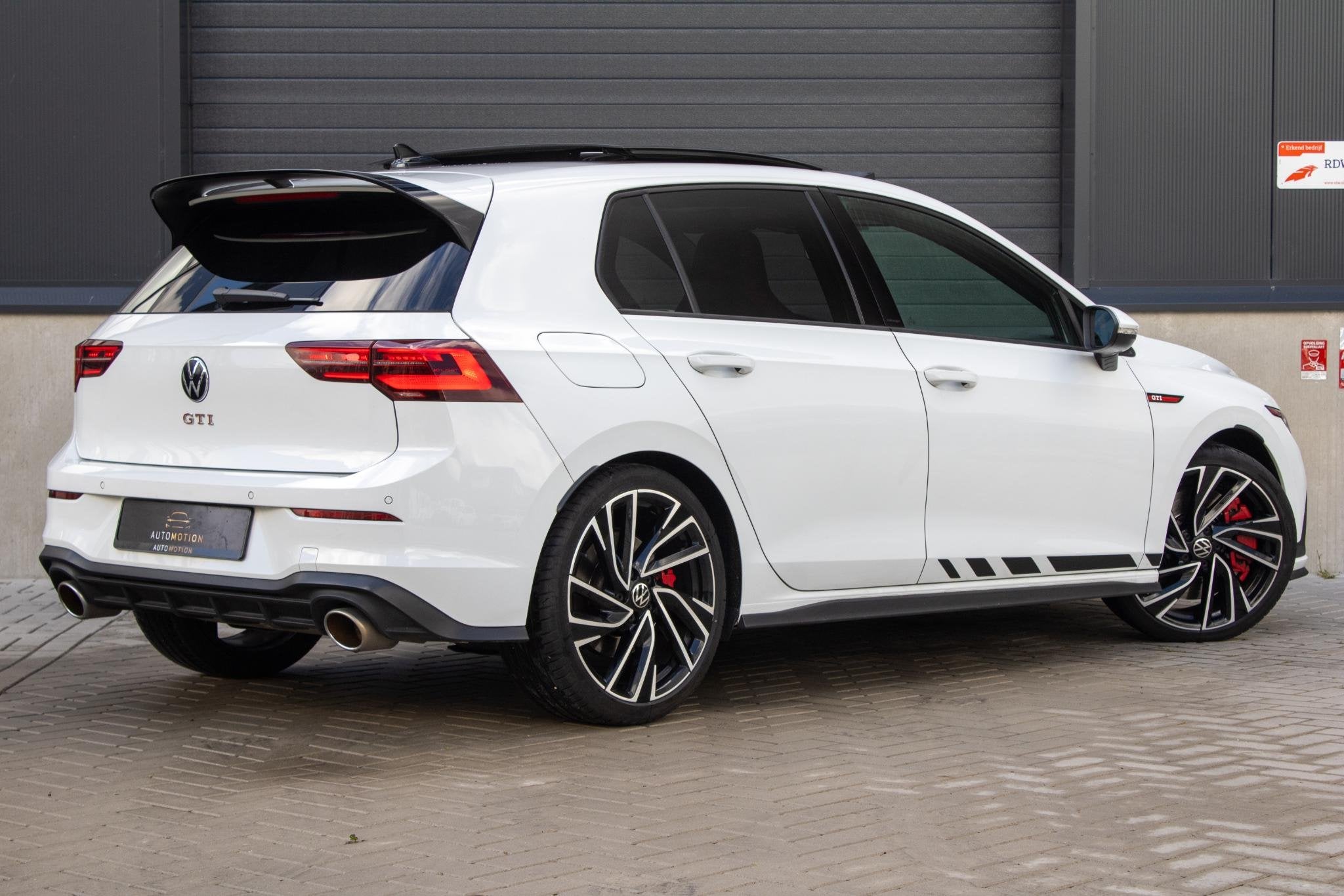 Volkswagen Golf 2.0 TSI GTI Clubsport PANO CAMERA IQ LIGHTS, Gebruikt, Euro 6, 4 cilinders, Wit