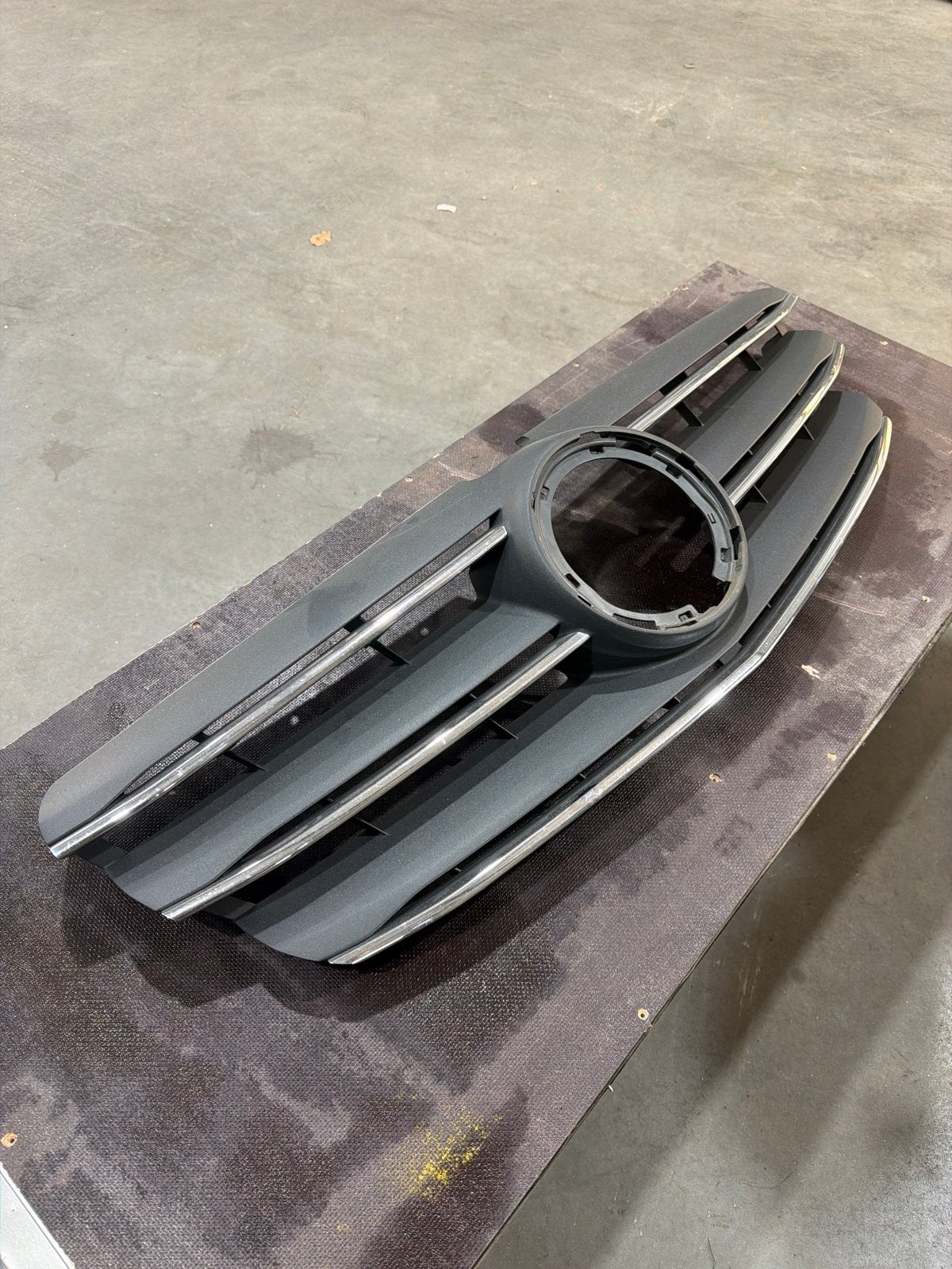 Grille Mercedes-Benz Vito 2020+, Gebruikt, Voor, Mercedes-Benz, Ophalen of Verzenden
