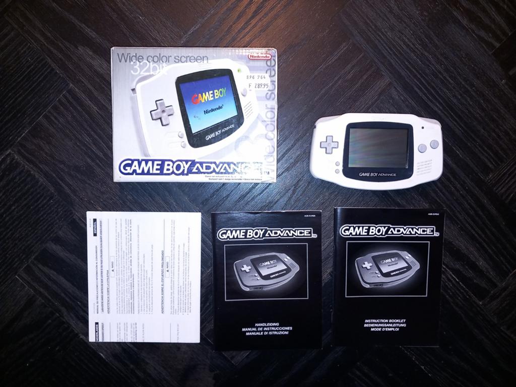 Nintendo Game Boy Advance - Wit - Compleet in doos, Support@nintendo.com, 11-1 Hokotate-cho, Kamitoba, Minami-ku, Kyoto 601-8501, Japan