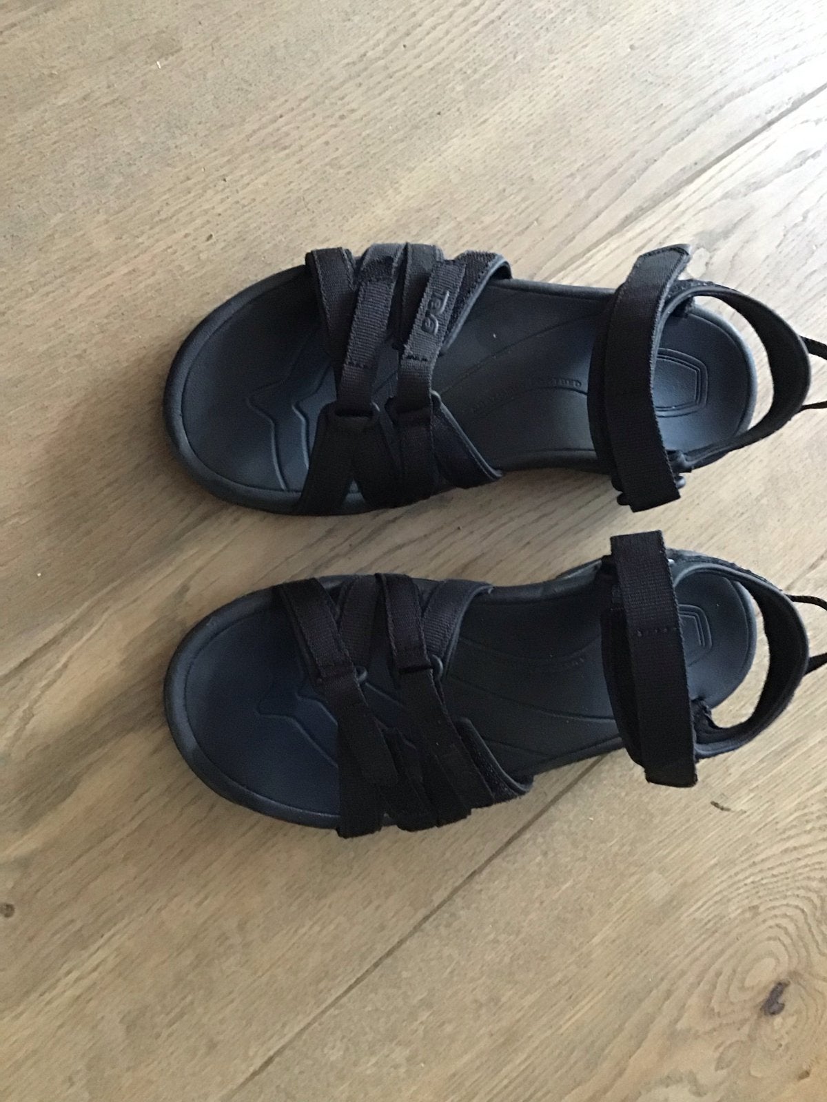 Teva sandalen maat 38 - Zwart, Zwart, Zo goed als nieuw, Sandalen of Muiltjes, Ophalen of Verzenden