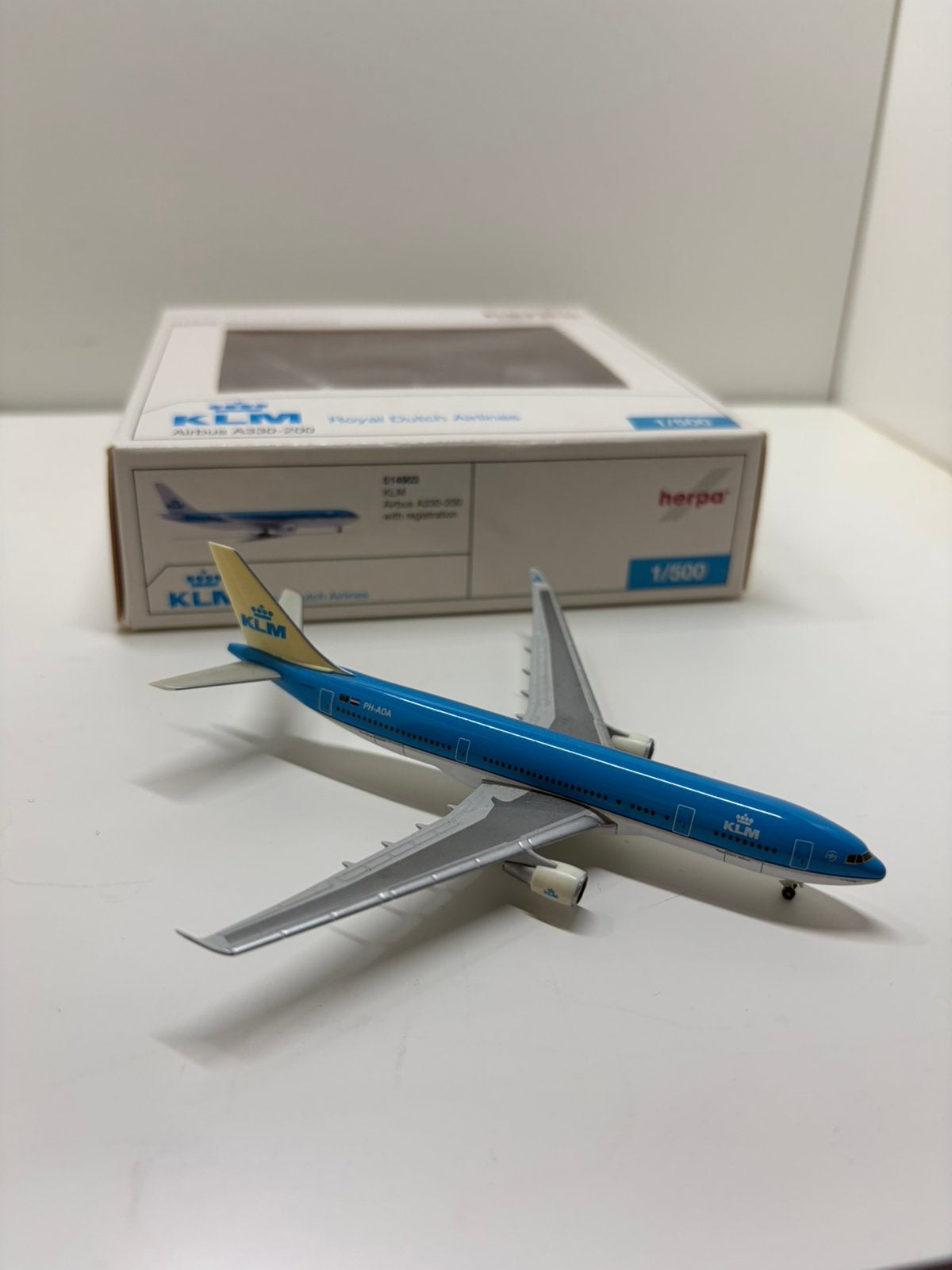 Herpa KLM a330-200 1:500, Ophalen of Verzenden, Zo goed als nieuw, Schaalmodel