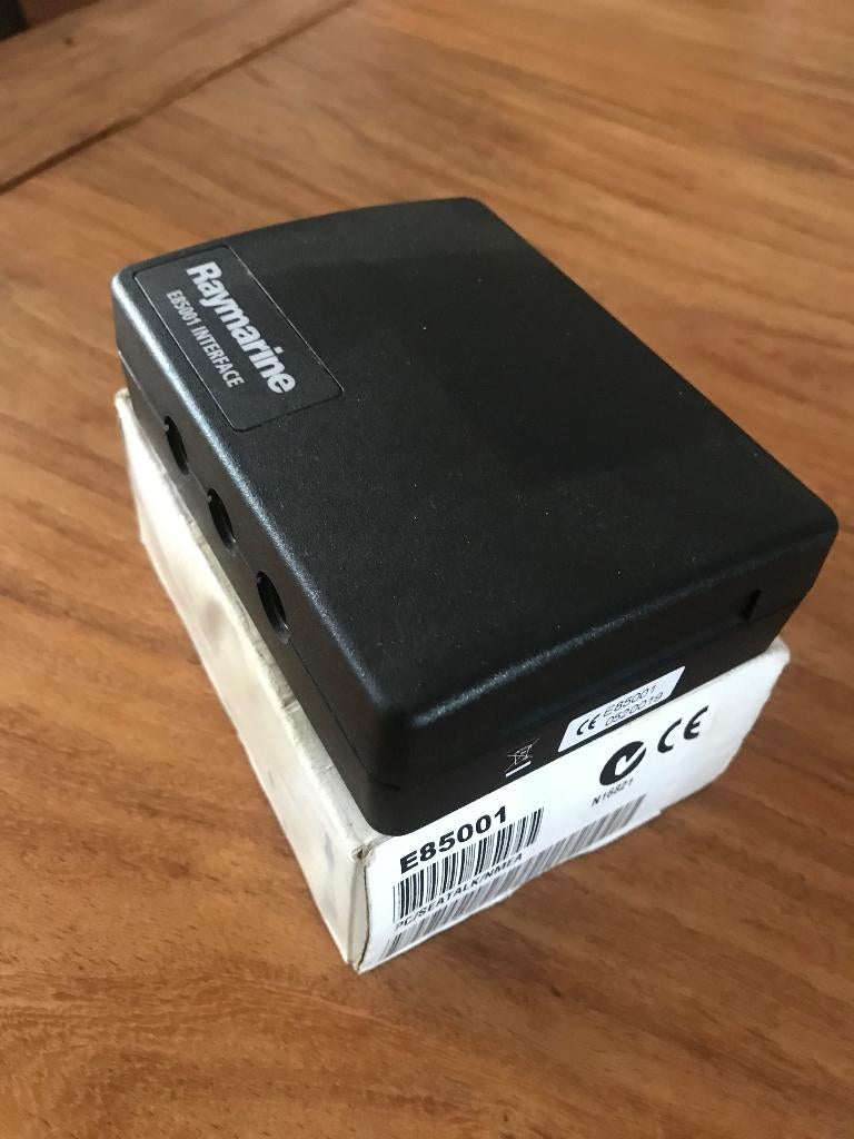 Raymarine ST / nmea interface, Verzenden, Gebruikt, Communicatie