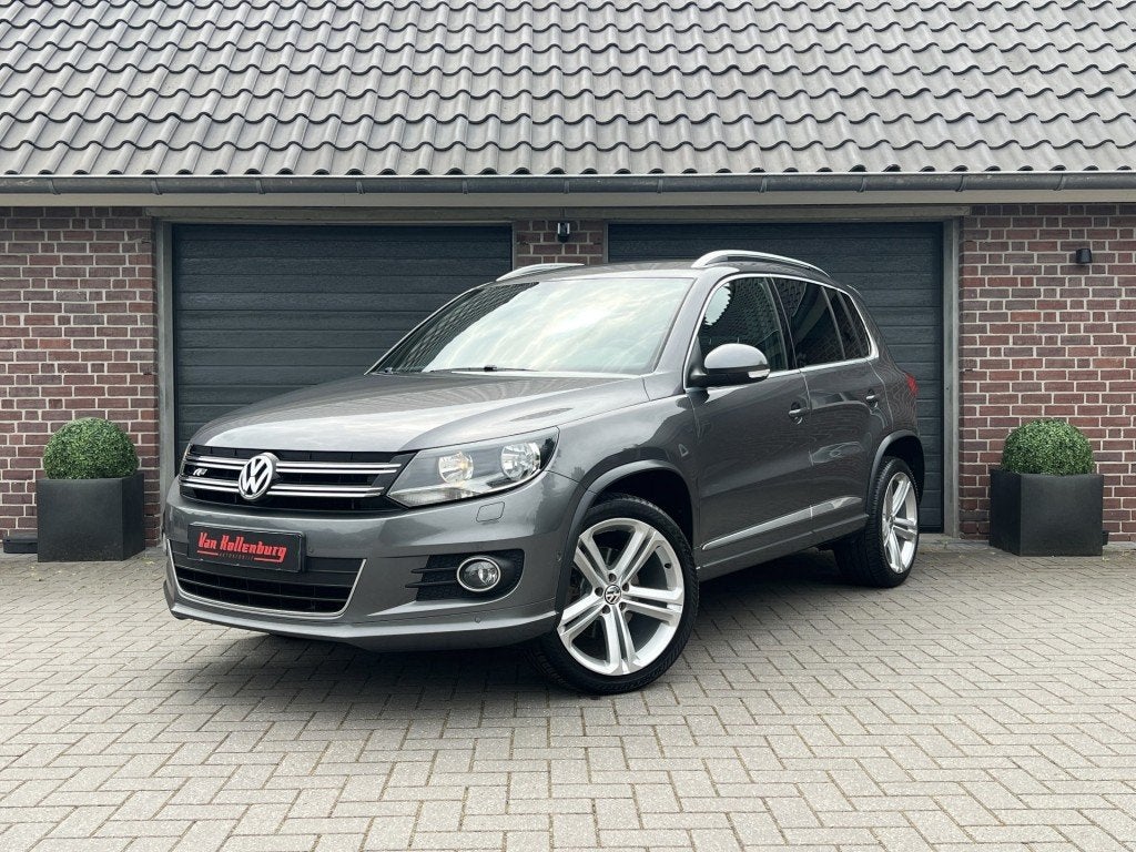 Volkswagen TIGUAN 1.4 TSI R-LINE 160 PK 4MOTION TREKHAAK 19, Auto's, 4 cilinders, Bedrijf, Handgeschakeld, 161 pk