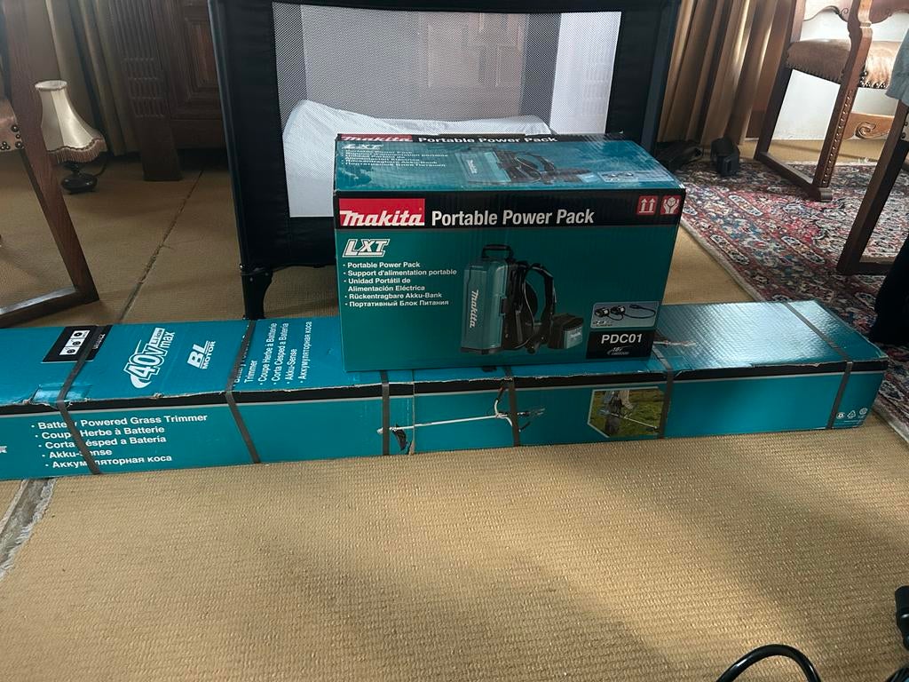 Makita Portable Power Pack LXT & Grastrimmer, Ophalen of Verzenden, Nieuw, 30 tot 50 cm, Accu