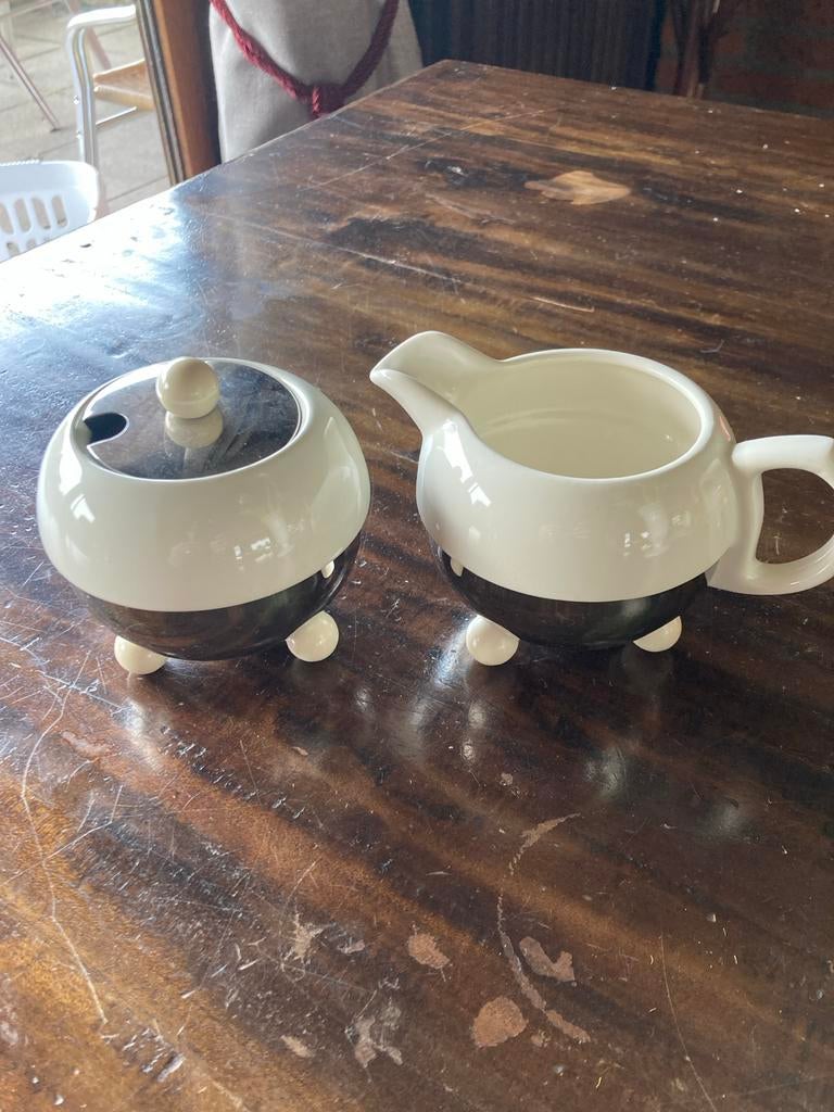Suikerpot en melkkan set - Modern design, Keramiek, Overige typen, Ophalen of Verzenden, Zo goed als nieuw