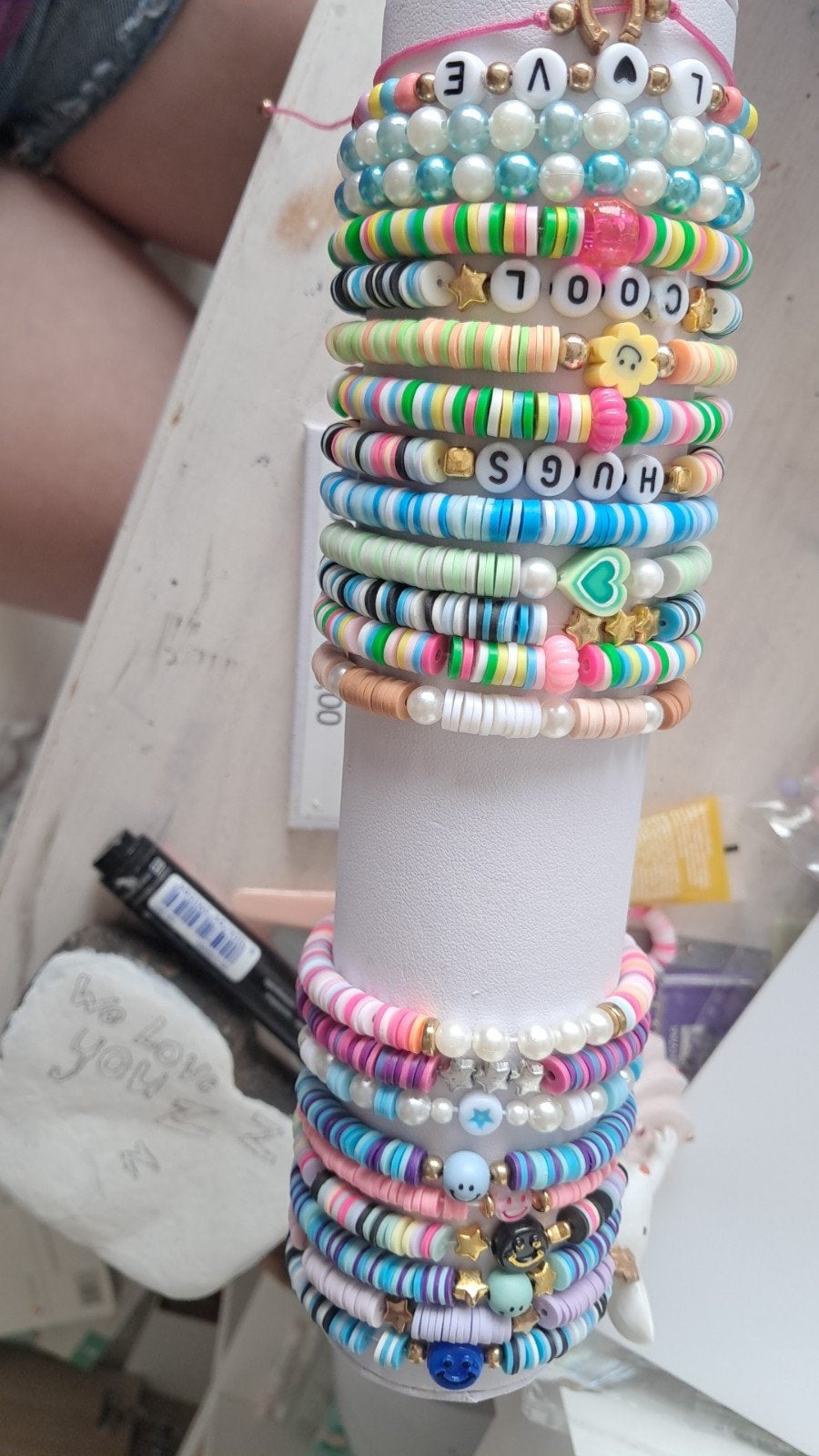 Claybead armbandjes, Sieraden, Tassen en Uiterlijk, Armbanden, Ophalen of Verzenden, Nieuw, Elastiek, Met bedels of kralen