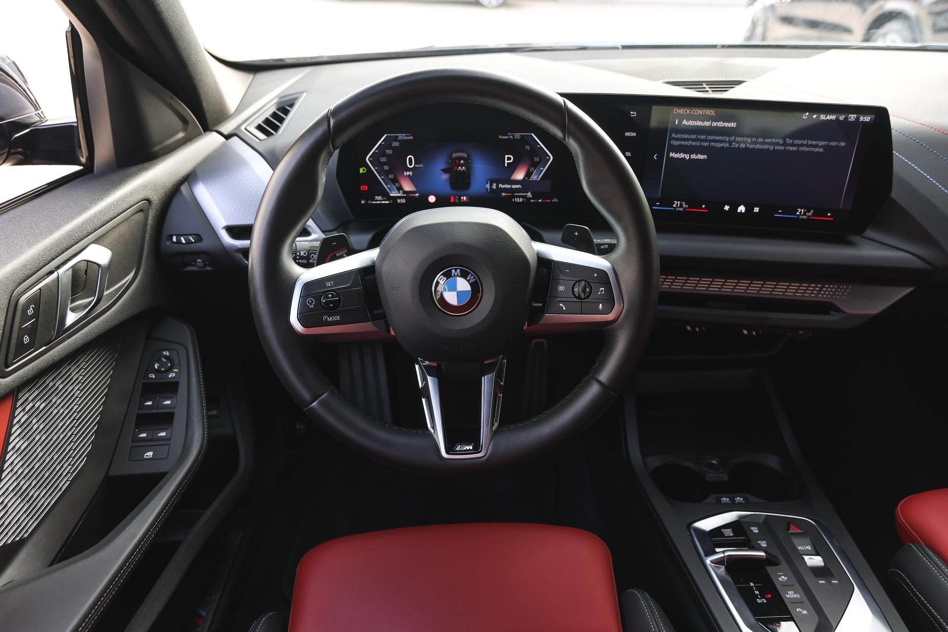 BMW 1 Serie 120 M Sport Automaat / Sportstoelen / Achteruitr, Auto's, Gebruikt, Euro 6, 156 pk, Met garantie (alle)