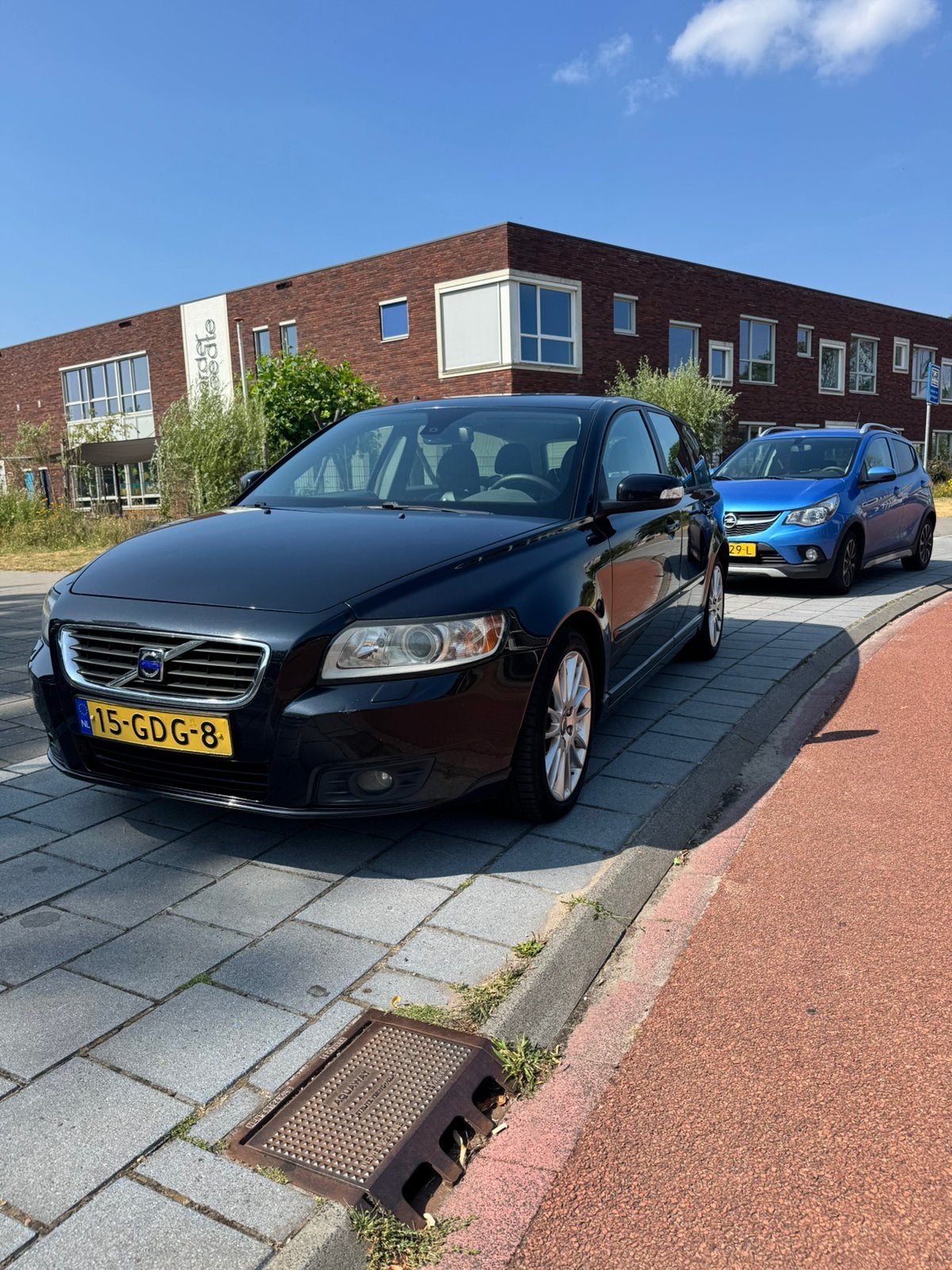 Volvo V50 2.4 140PK Geartronic 2008 Zwart, Trekhaak, 1367 kg, 700 kg, Zwart